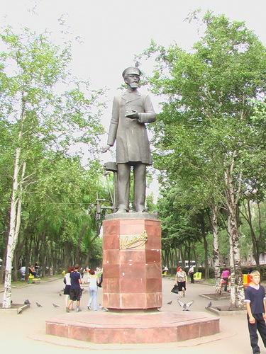Памятник Славянов НГ Ткачев олег.jpg