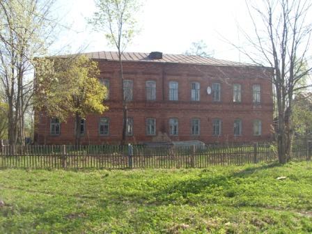 Школа села русские Краи,построенная в 1897 году.JPG