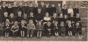 100х  Такими были ученики 1 а класса нашей школы в далеком 1963 году