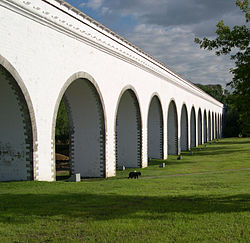 250px-Rostokinsky Aqueduct(Moscow).jpg