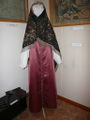 Женский костюм 18 века из экспозиции городецкого краеведческого музея.jpg