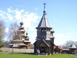 Воскресенская церковь.Музей деревянного зодчества и крестьянского быта